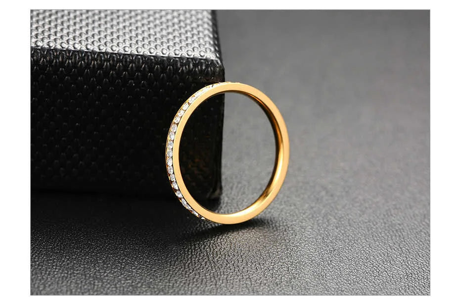 Vnox 2mm Bling CZ Stones Ring for Women Lady Gold Color Stainless Steel Shinny Crystal Finger Band Elegant Jewelry