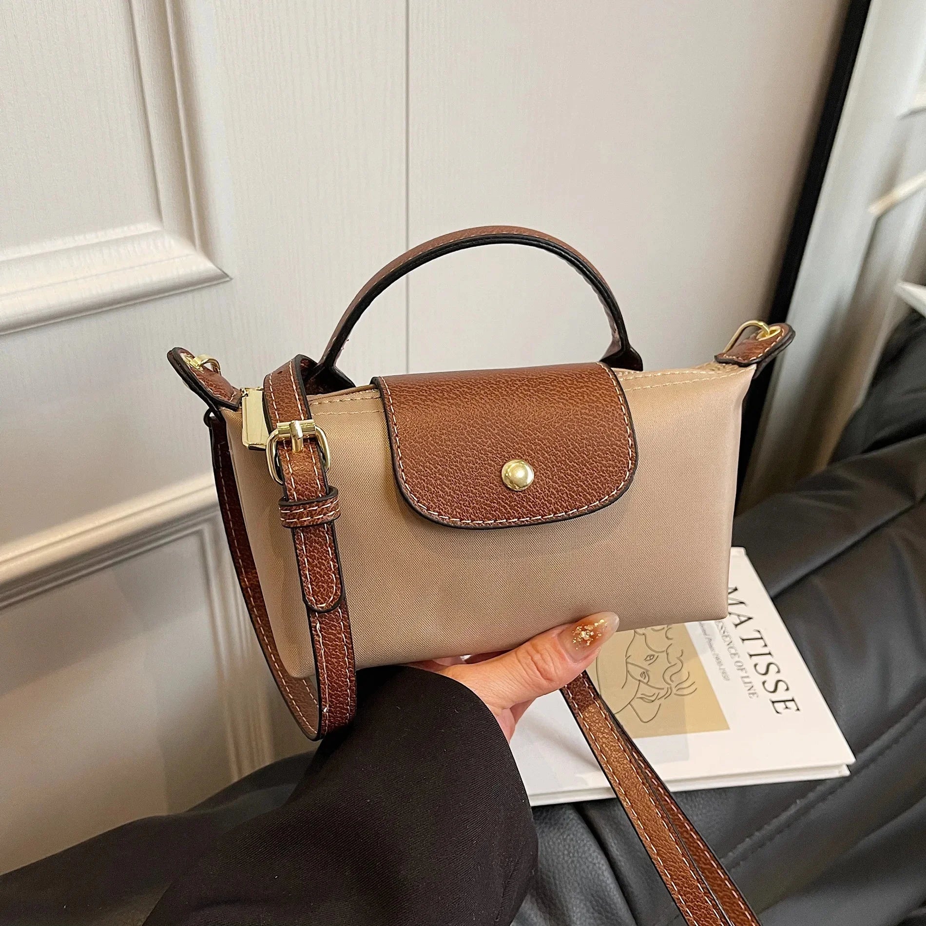 Retro Fashion Nylon Dumpling Bag Women's Crossbody Handbag Soft Polyester Lining Zipper Closure Shoulder Bag Handbag
