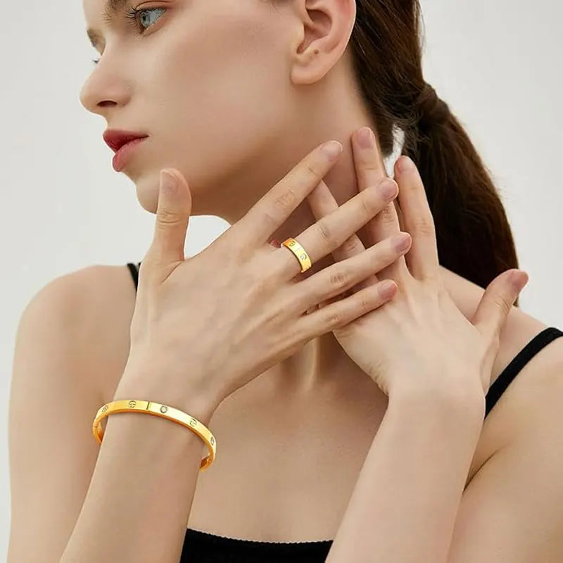 Fashion Design Gold Color Zircon And Cross Nut Nail Bangle Gold & Stainless Steel For Woman Bracelet buckle Classic jewelry