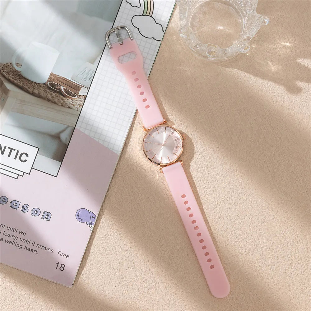 Fashion Diamond Ladies Quartz Watch - Silicone Strap Sports Dress Watch
