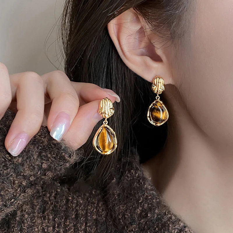 New Brown Resin Tiger Eye Stone Dangle Earrings for Women Fashion Silver Needle Earring Personality Melard Color Jewelry