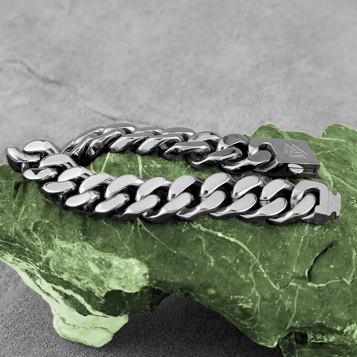 Stainless Steel Thick Cuban Chain Bracelet Men's Nordic Valknut Rune Amulet Bangle Biker Punk Hip Hop Carved Cross Heart Jewelry