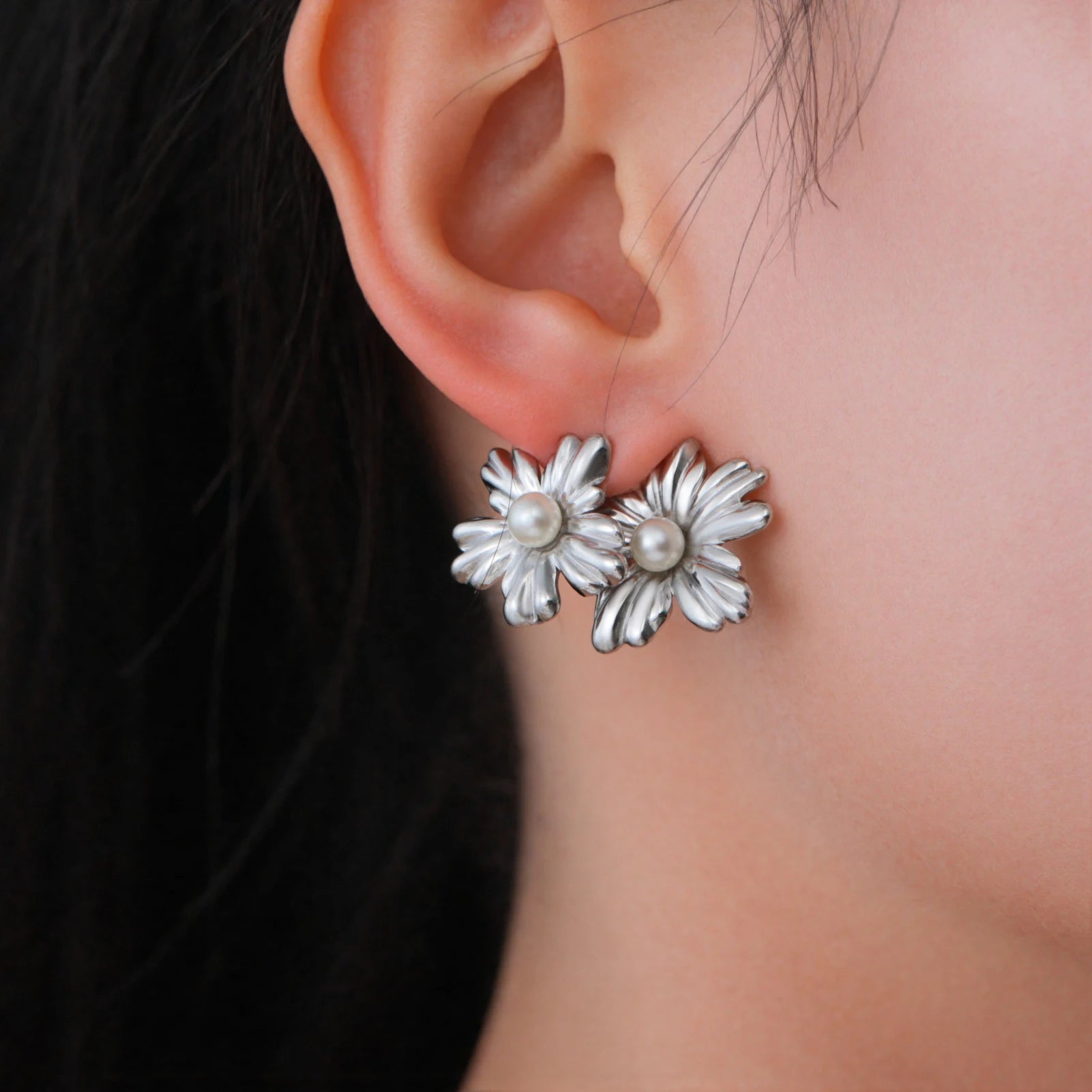 Lucktune Cute Flower Stud Earrings Stainless Steel Earrings For Women Luxury Gold Color Jewelry Woman Accesories Party Gifts