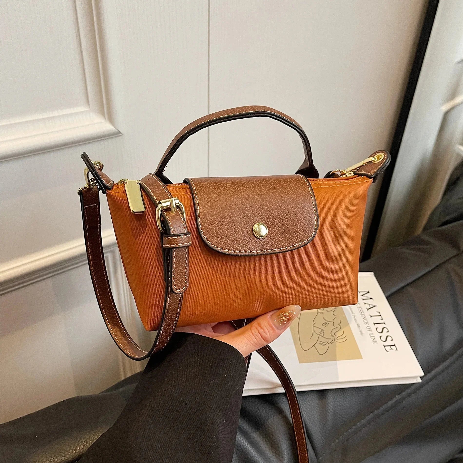Retro Fashion Nylon Dumpling Bag Women's Crossbody Handbag Soft Polyester Lining Zipper Closure Shoulder Bag Handbag
