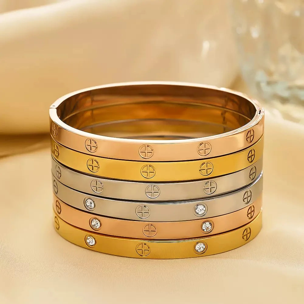 Fashion stainless steel cross pattern bracelet, luxurious trendy and simple design Bracelet men and women Couple jewelry gift