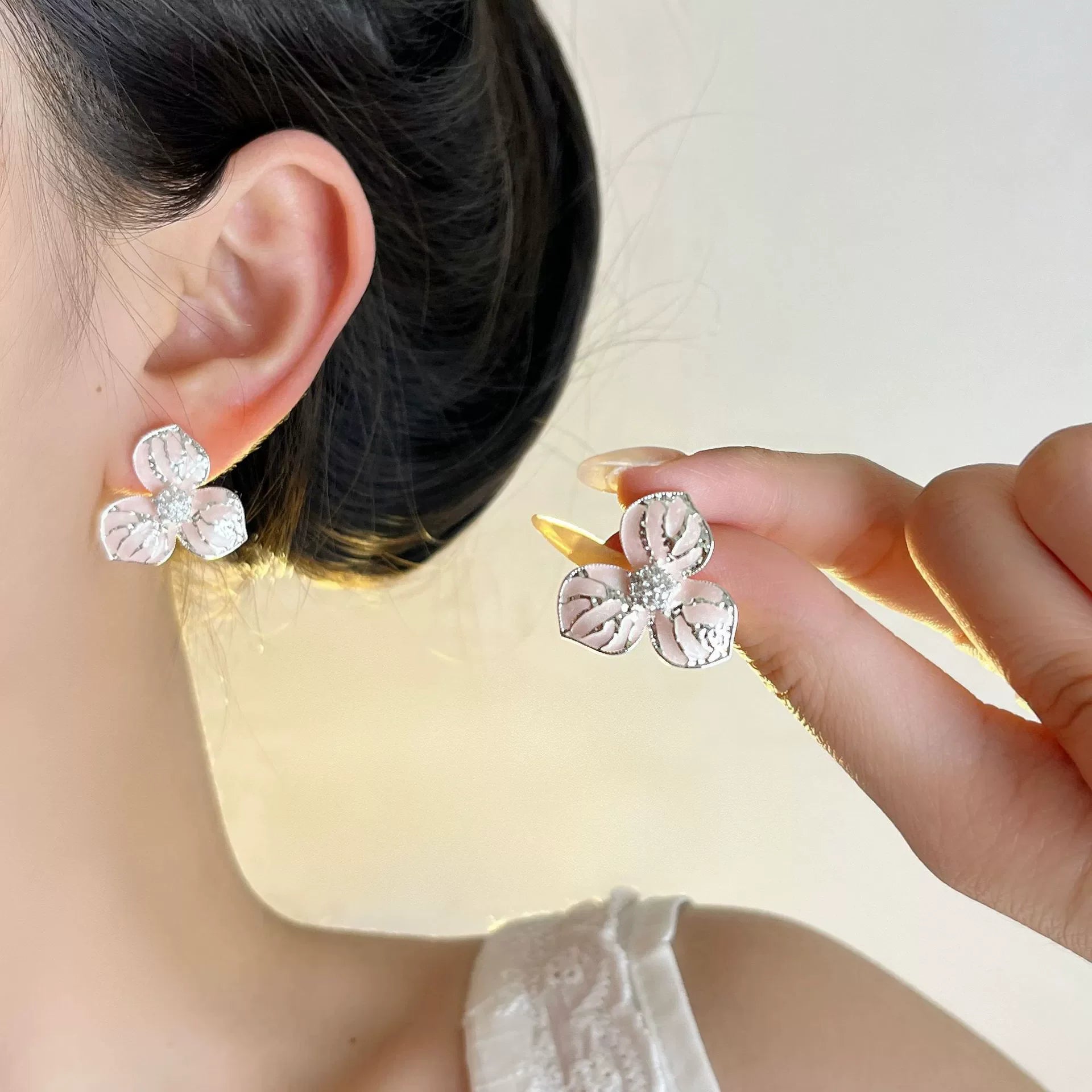 VENTFILLE 925 Sterling Silver Bow Knot Ear Clip for Women Girl Ribbon Design Ballet Style Sweet Jewelry Gift Dropshipping