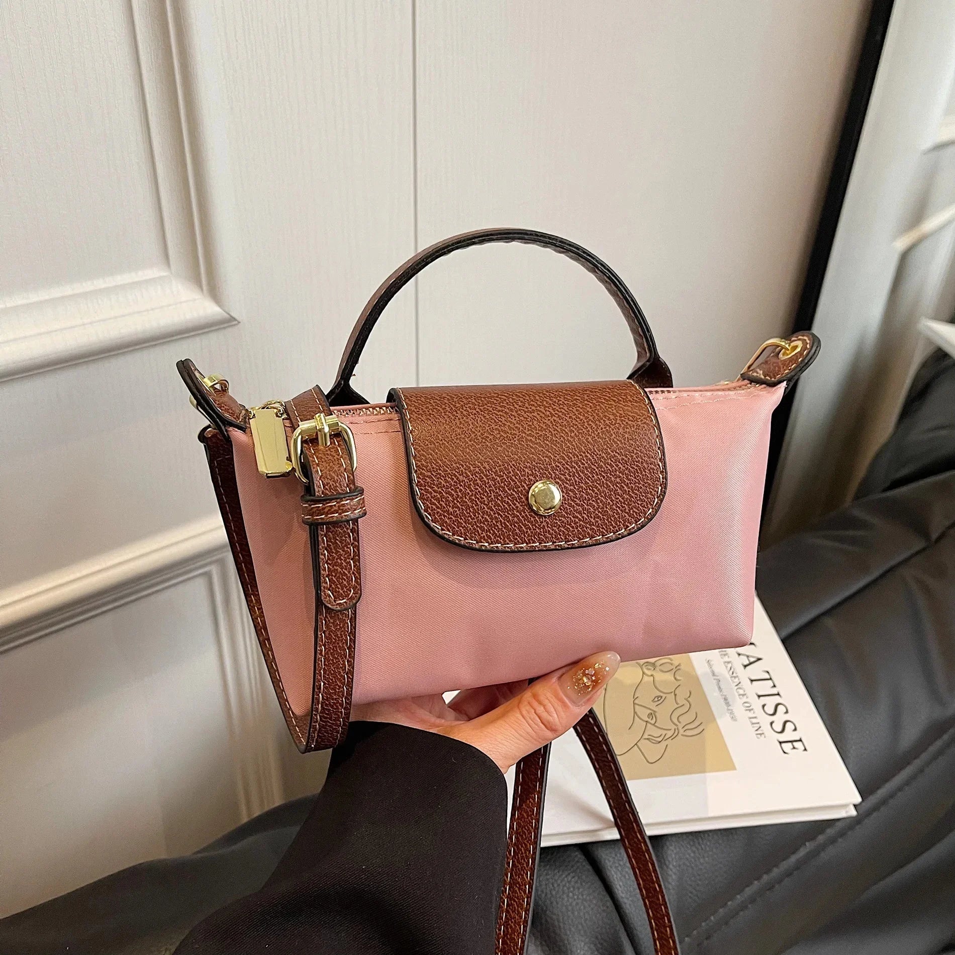 Retro Fashion Nylon Dumpling Bag Women's Crossbody Handbag Soft Polyester Lining Zipper Closure Shoulder Bag Handbag