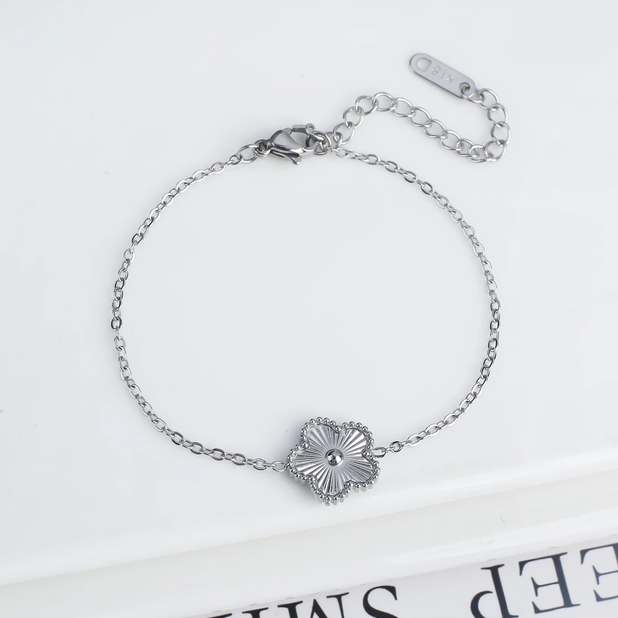 Double Sided Metal Laser Five Leaf Flower Adjustable Charm Bracelet Classic for Woman New Fashion Stainless Steel Jewelry Clover
