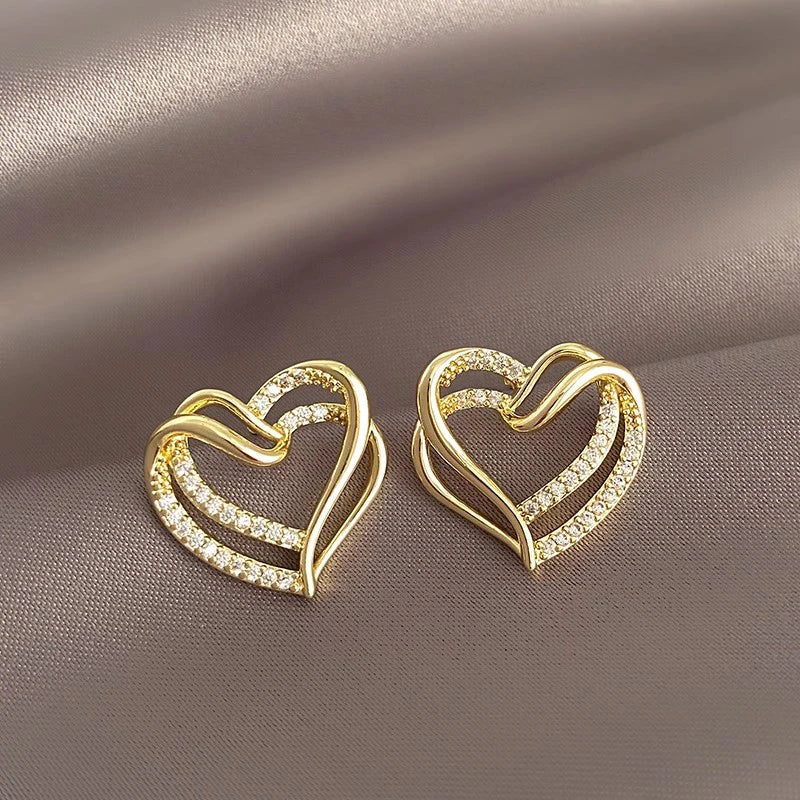 Huitan Sweet Heart Hollow Design Stud Earrings Romantic Graceful Bridal Wedding Jewelry Women’s Luxury Gold Color Accessories