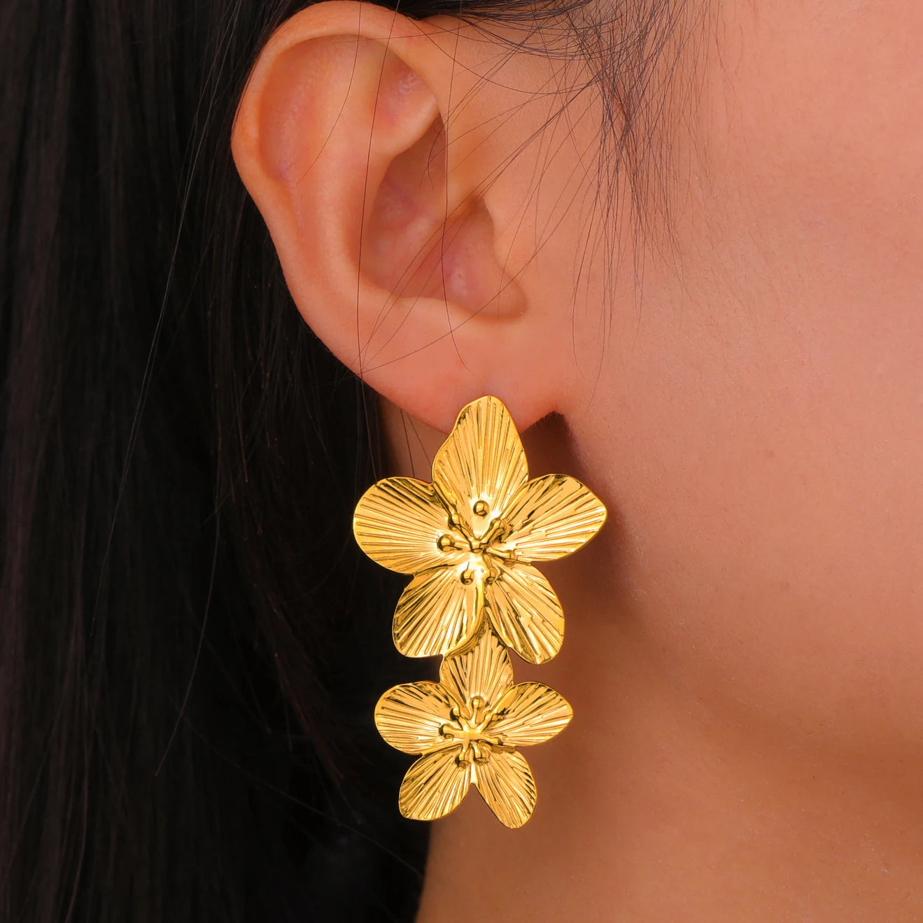 Unift Vintage Metal Flower Stud Earrings for Women Bohemian Gold Color Stainless Steel Earring Statement Stylish Simple Jewelry