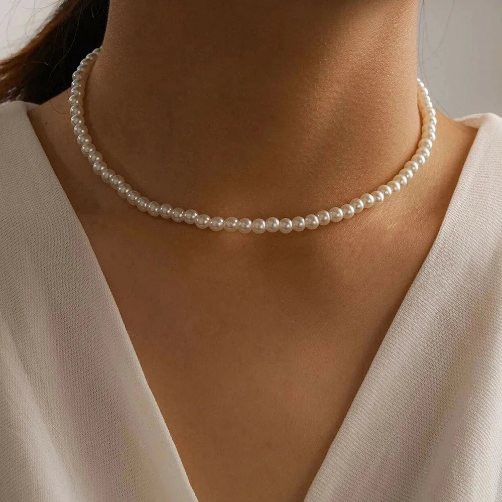 eManco New Imitation Pearl Necklaces Round Multi Size White Pearl Stainless Steel Necklace Women's Collarbone Chain