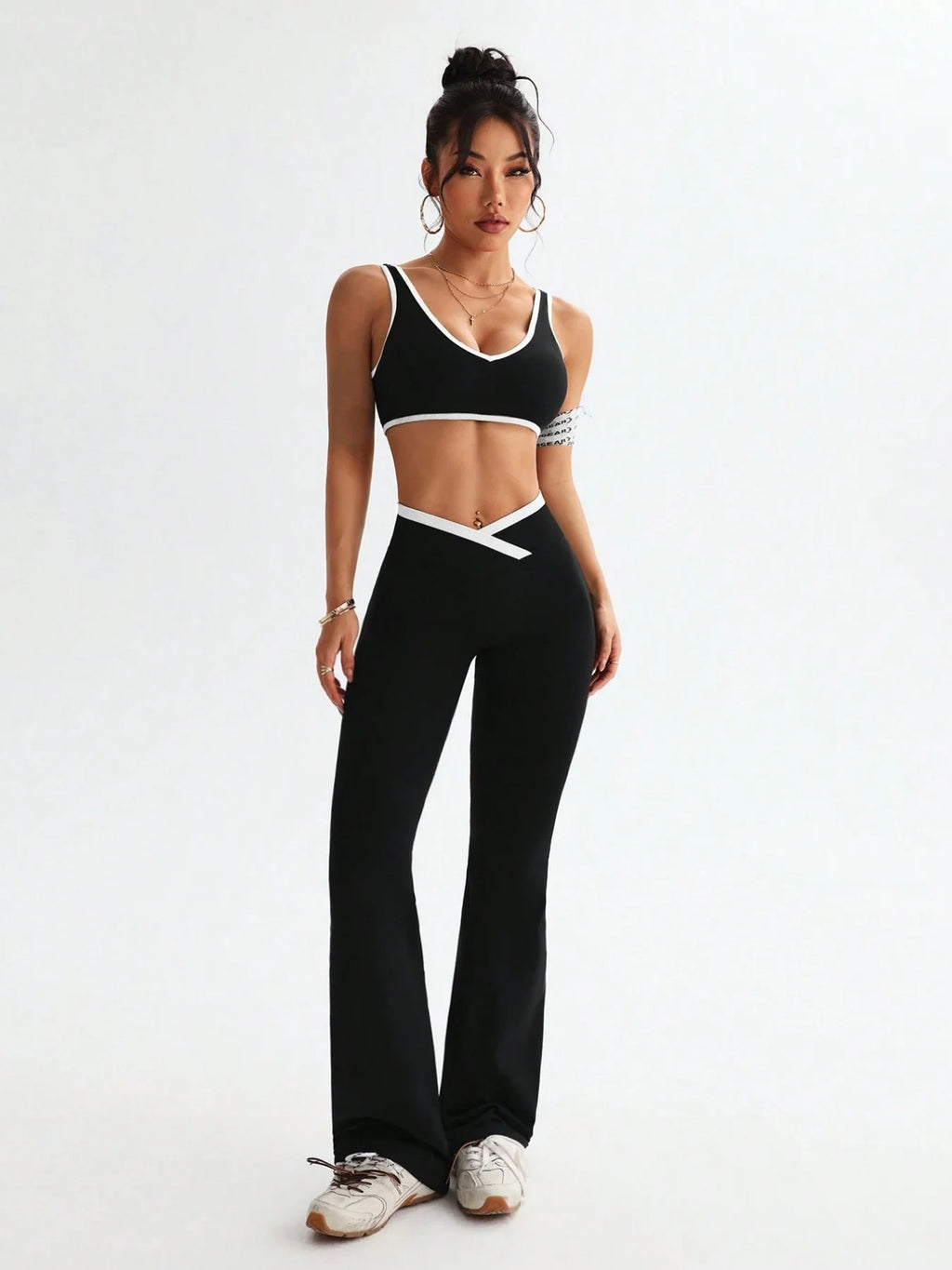 Color Blocking Sports Set - Shockproof Yoga Tummy Control Fitness