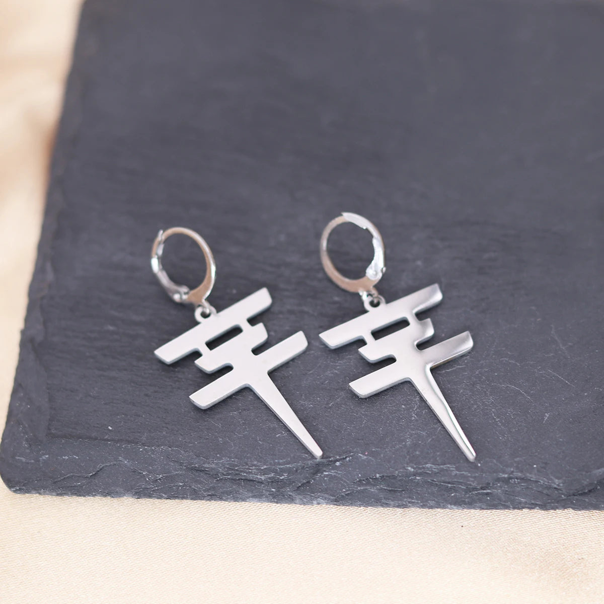Kinitial Tokio Hotel Earrings Stainless Steel Tokio Hotel Pendant Logo Bill Kaulitz Logo Symbol Earring Wholesale