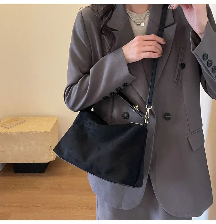 New Solid Color PU Zipper Women's Bag Suede Large Capacity Women's Shoulder Bag Fashion Versatile Casual Dual Purpose Handbag