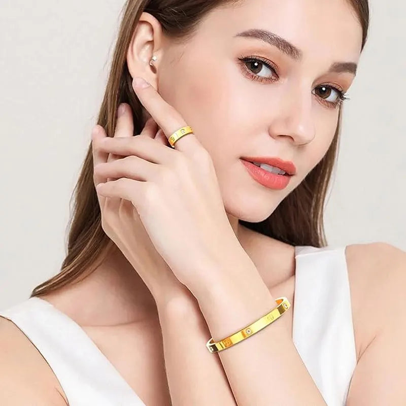 Fashion Design Gold Color Zircon And Cross Nut Nail Bangle Gold & Stainless Steel For Woman Bracelet buckle Classic jewelry