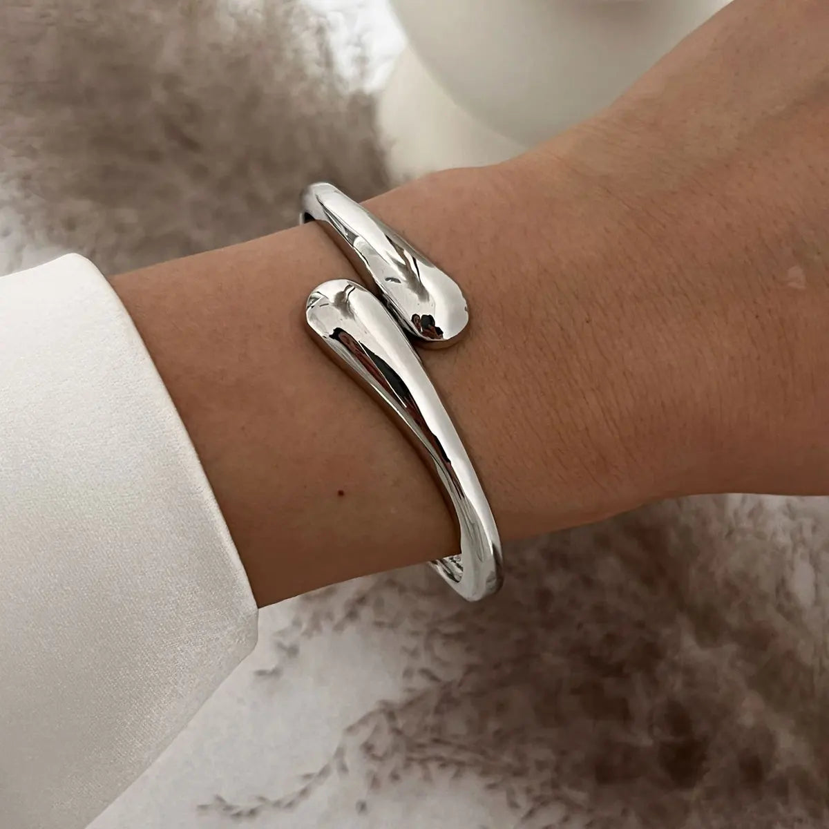 KMVEXO Hiphop Exaggerated Wide Cuff Bangle Manchette Vintage Punk Irregular Glossy Gold Color Bracelet Bangles Women Men Jewelry