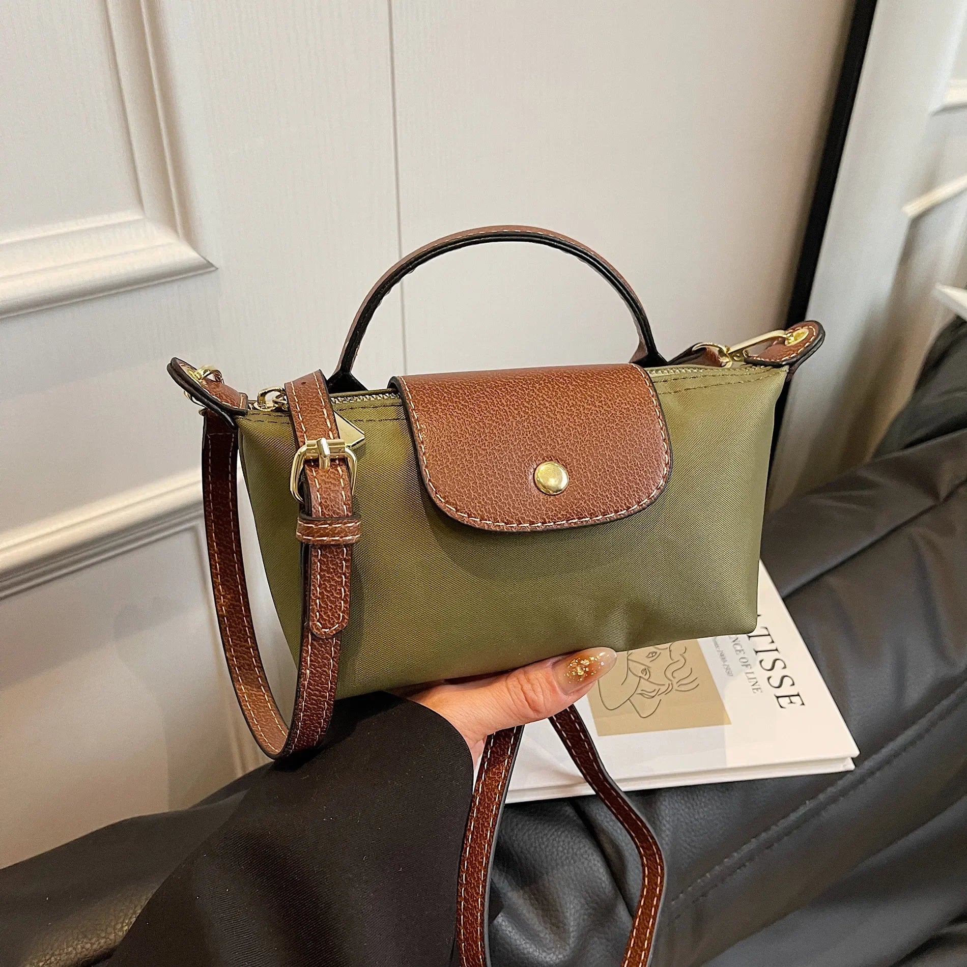 Retro Fashion Nylon Dumpling Bag Women's Crossbody Handbag Soft Polyester Lining Zipper Closure Shoulder Bag Handbag