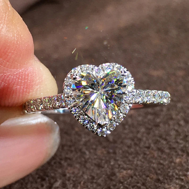 Huitan Luxury Heart Zirconia Finger Ring Female Wedding Band Multiple Colors Crystal Stone Accessories Lady Engagement Jewelry