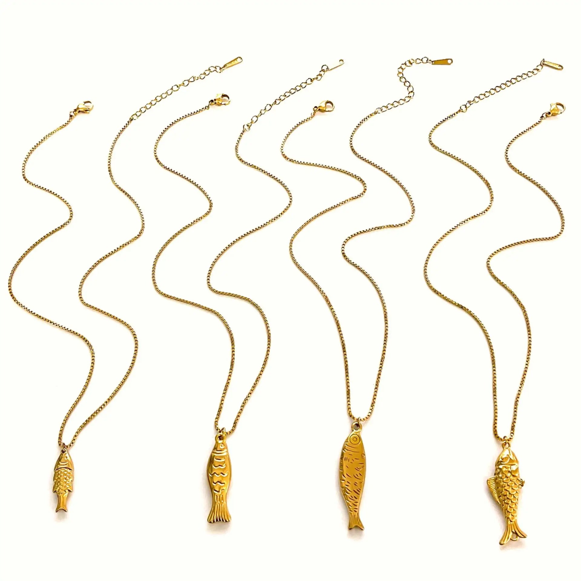 1/2pcs/Lot Cute Stainless Steel Gold Plated Small Fish Pendant Necklace for Women New Waterproof Beach Party Jewelry Summer Gift