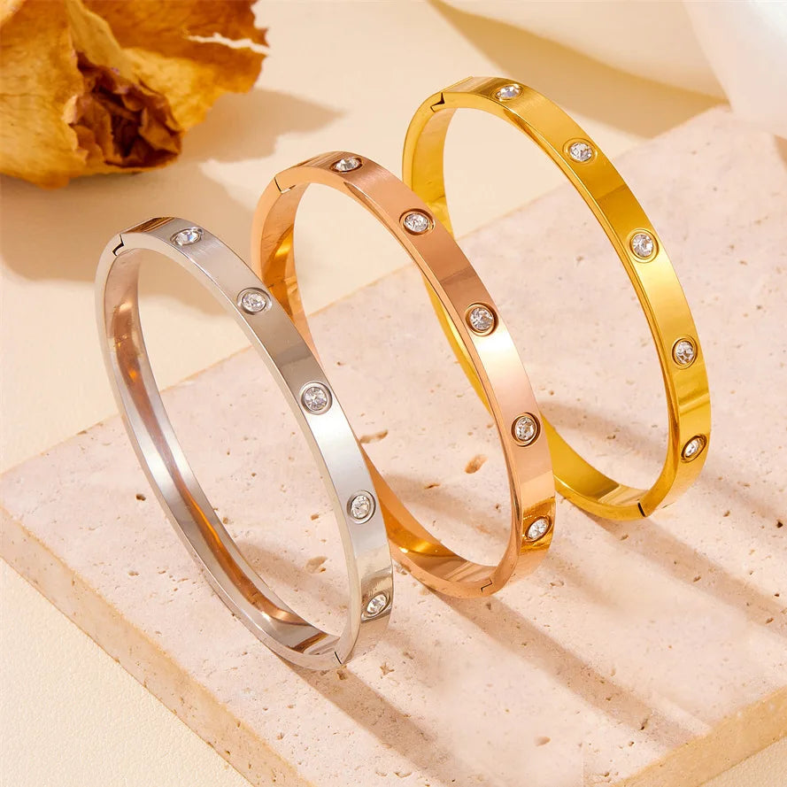 Fashion stainless steel cross pattern bracelet, luxurious trendy and simple design Bracelet men and women Couple jewelry gift