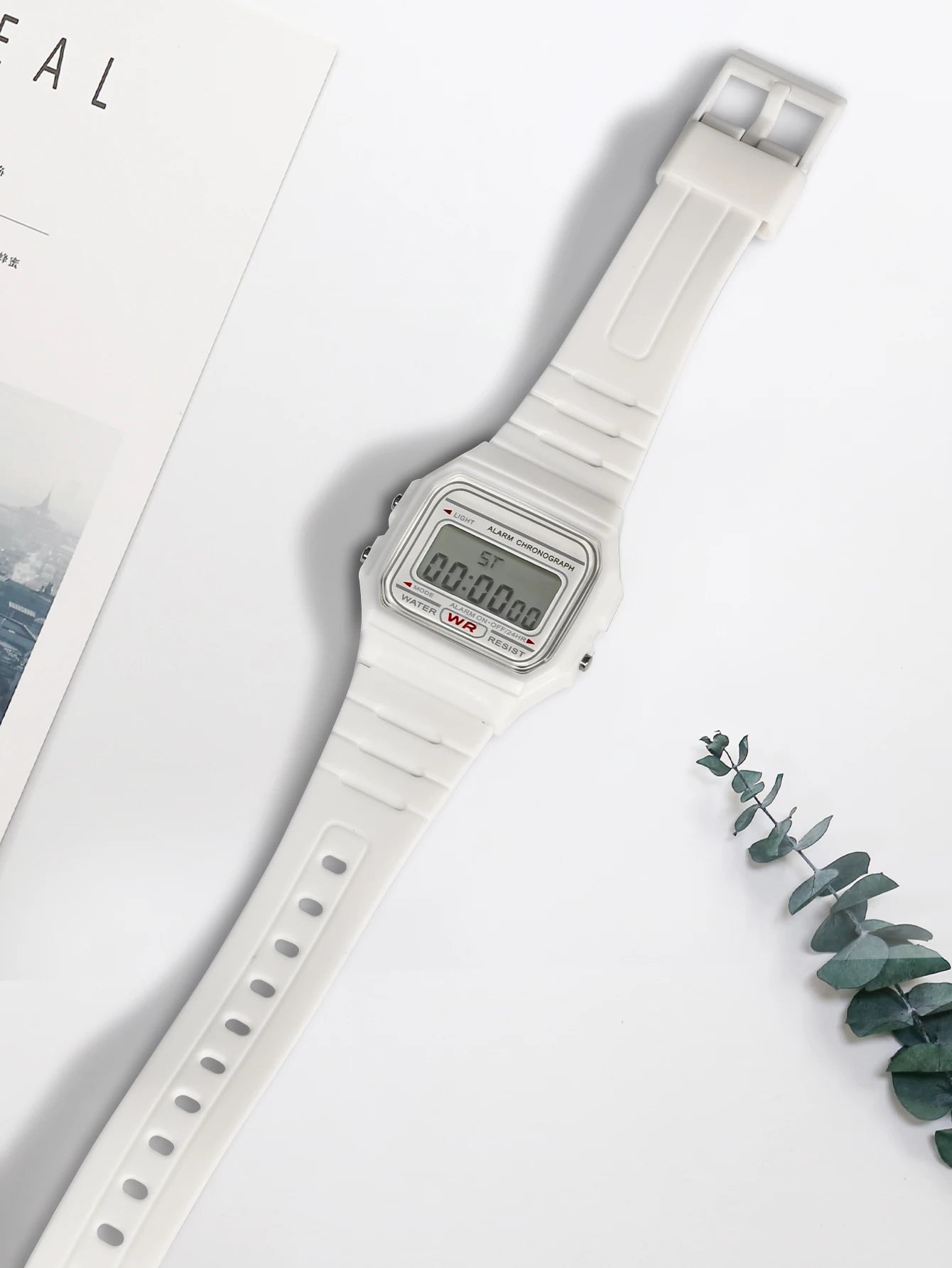 Hot Selling Women LED Digital Electronic Watch Multifunctional Outdoor Simple Leisure Men and Women Sports Watch Reloj