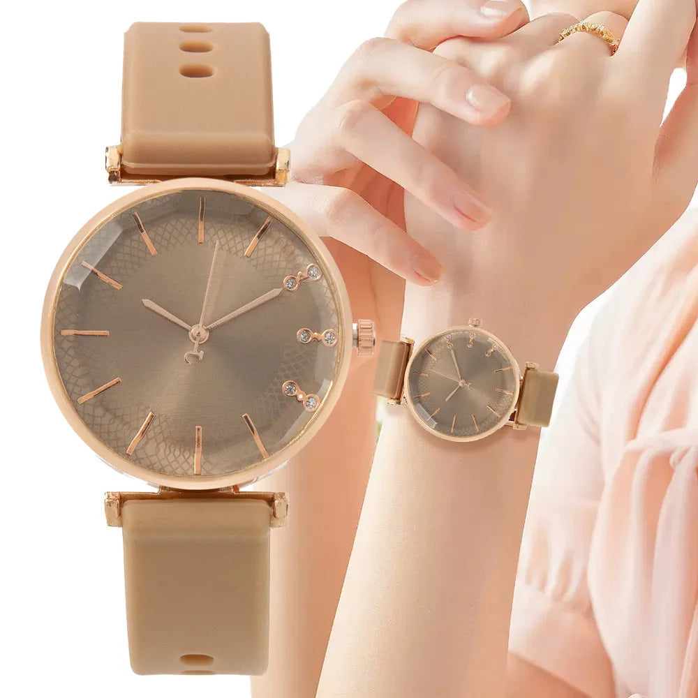 Fashion Diamond Ladies Quartz Watch - Silicone Strap Sports Dress Watch
