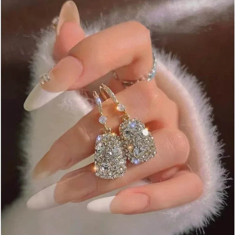 2024 New Hot Korean Beautiful Exquisite Fashion Long Shiny Gypsophila Earrings party Jewelry Exquisite Gifts Wholesale