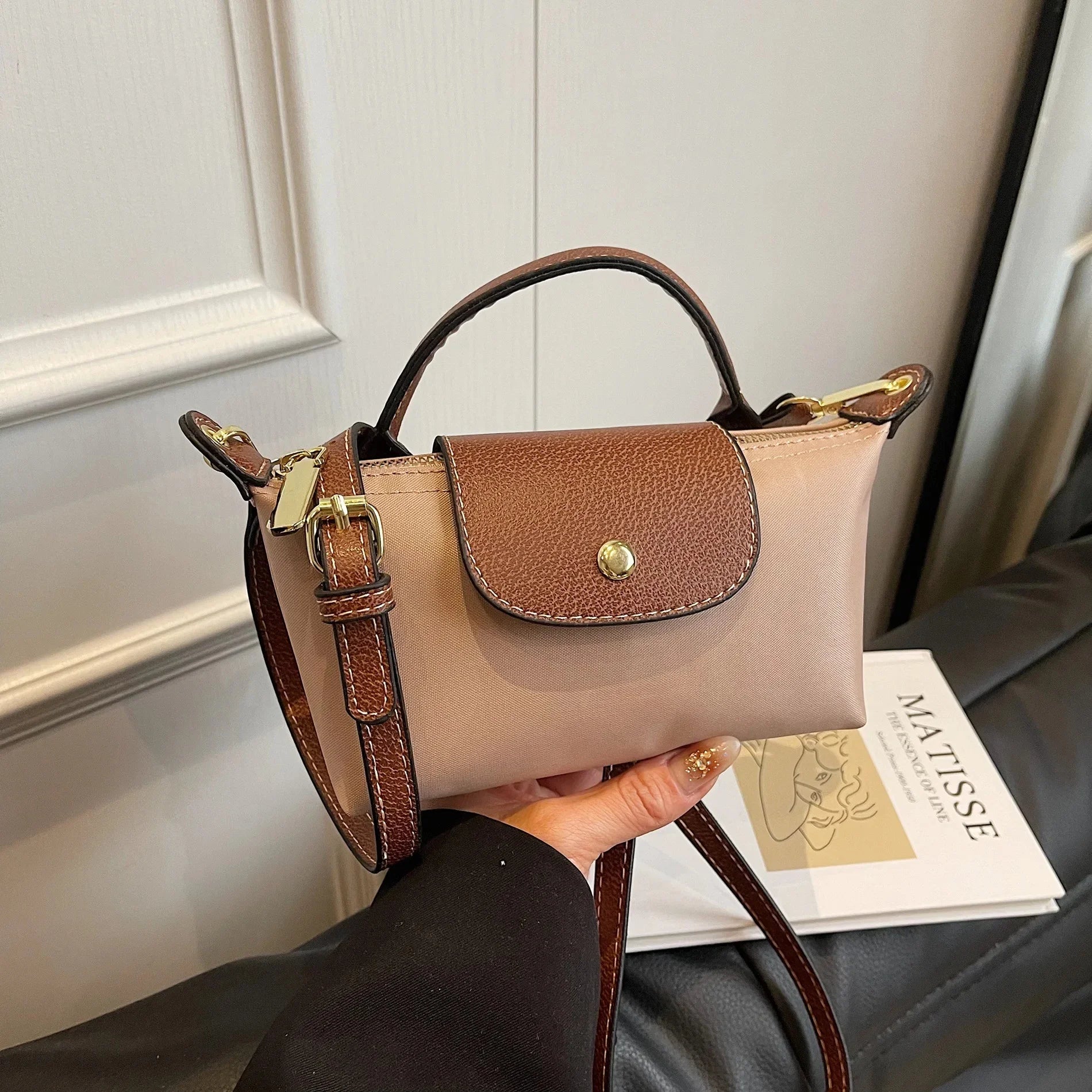 Retro Fashion Nylon Dumpling Bag Women's Crossbody Handbag Soft Polyester Lining Zipper Closure Shoulder Bag Handbag