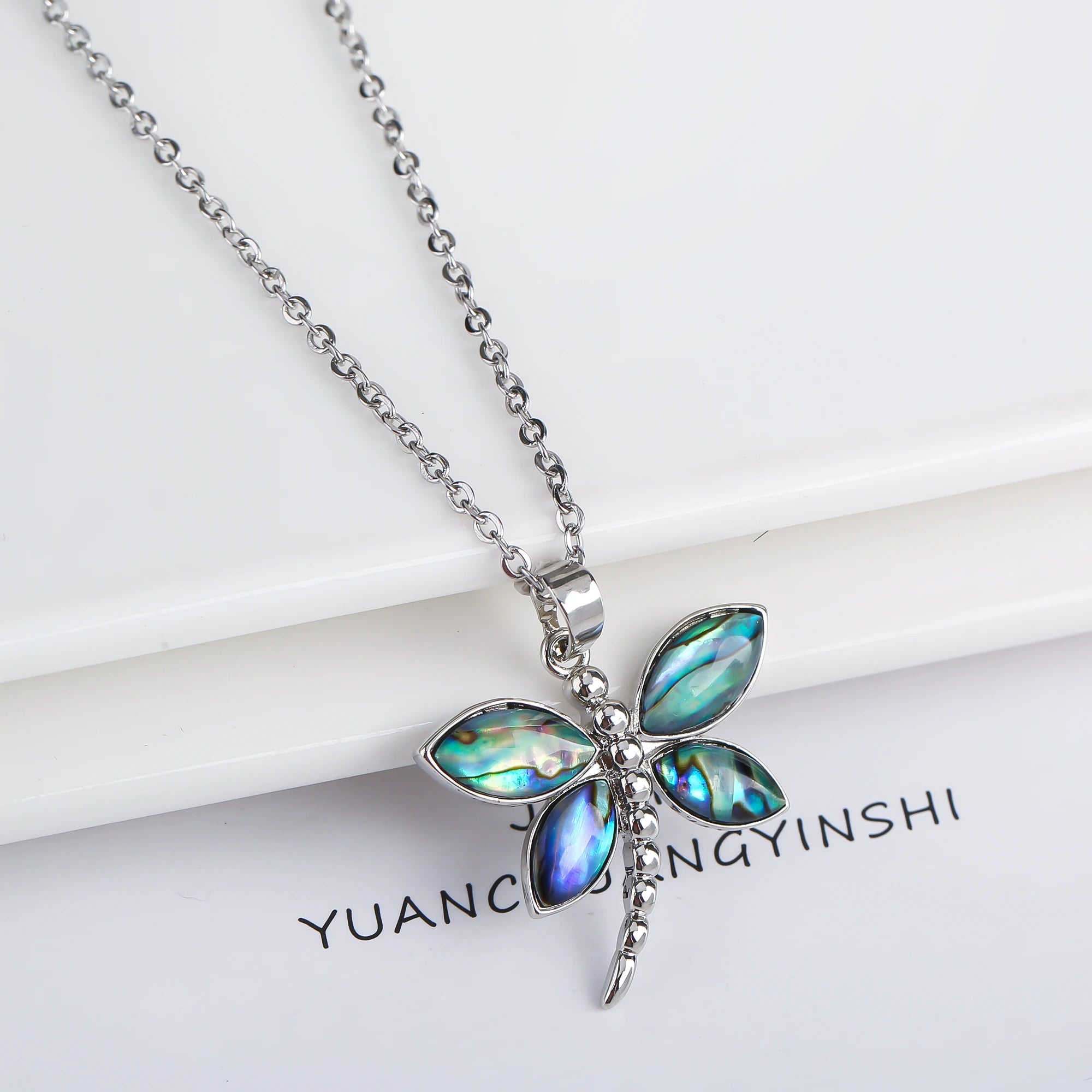 New Creative Natural Shell Design Insect Butterfly Dragonfly Pendant Necklace Personalized For Woman Party Vintage Jewelry Gift