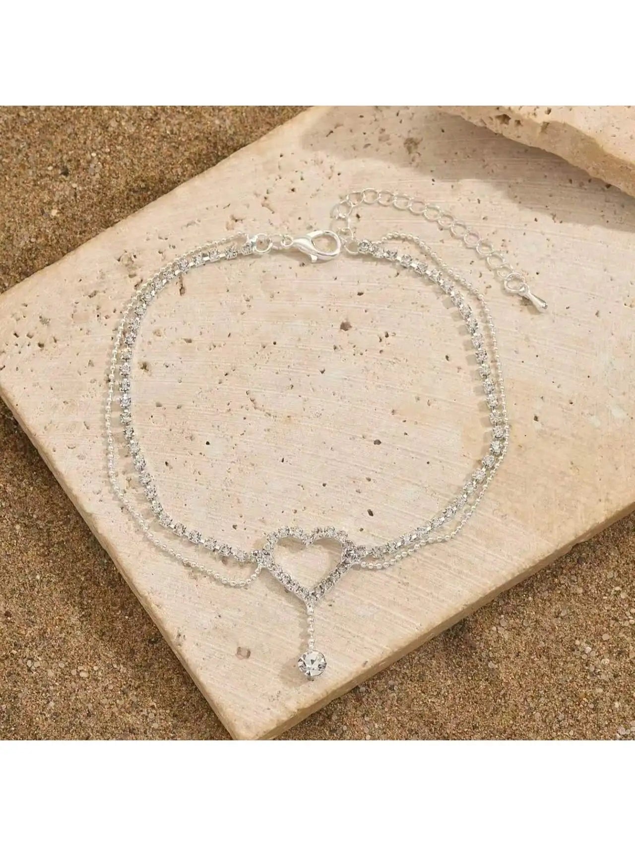 Exquisite and fashionable sparkling micro inlaid rhinestone hollow out love droplet pendant anklet suitable for parties