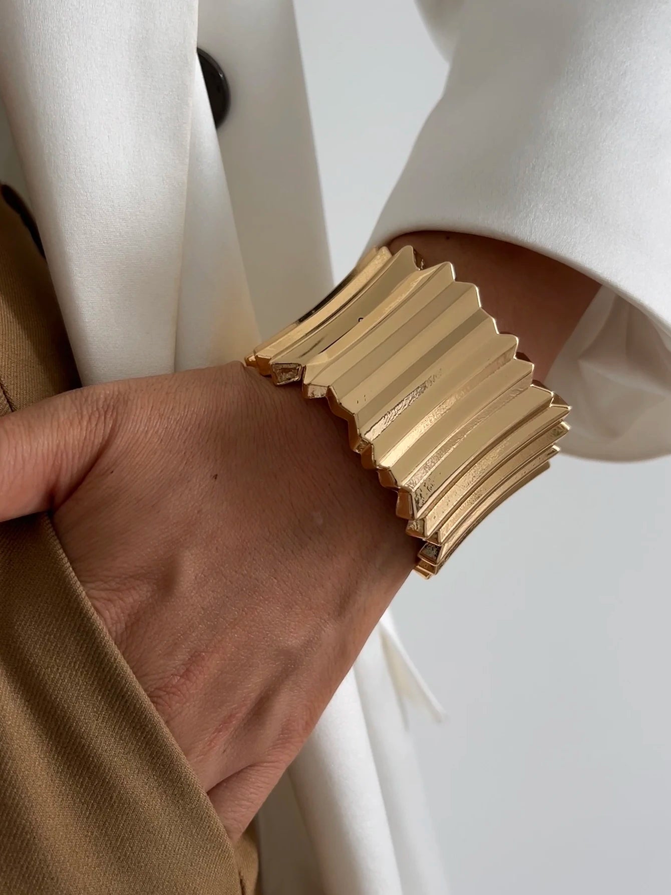Ingemark 4 Styles Exaggerated Punk Smooth Big Chunky Open Cuff Bangles for Women Gold Color Spring Bracelets Men Hand Jewelry