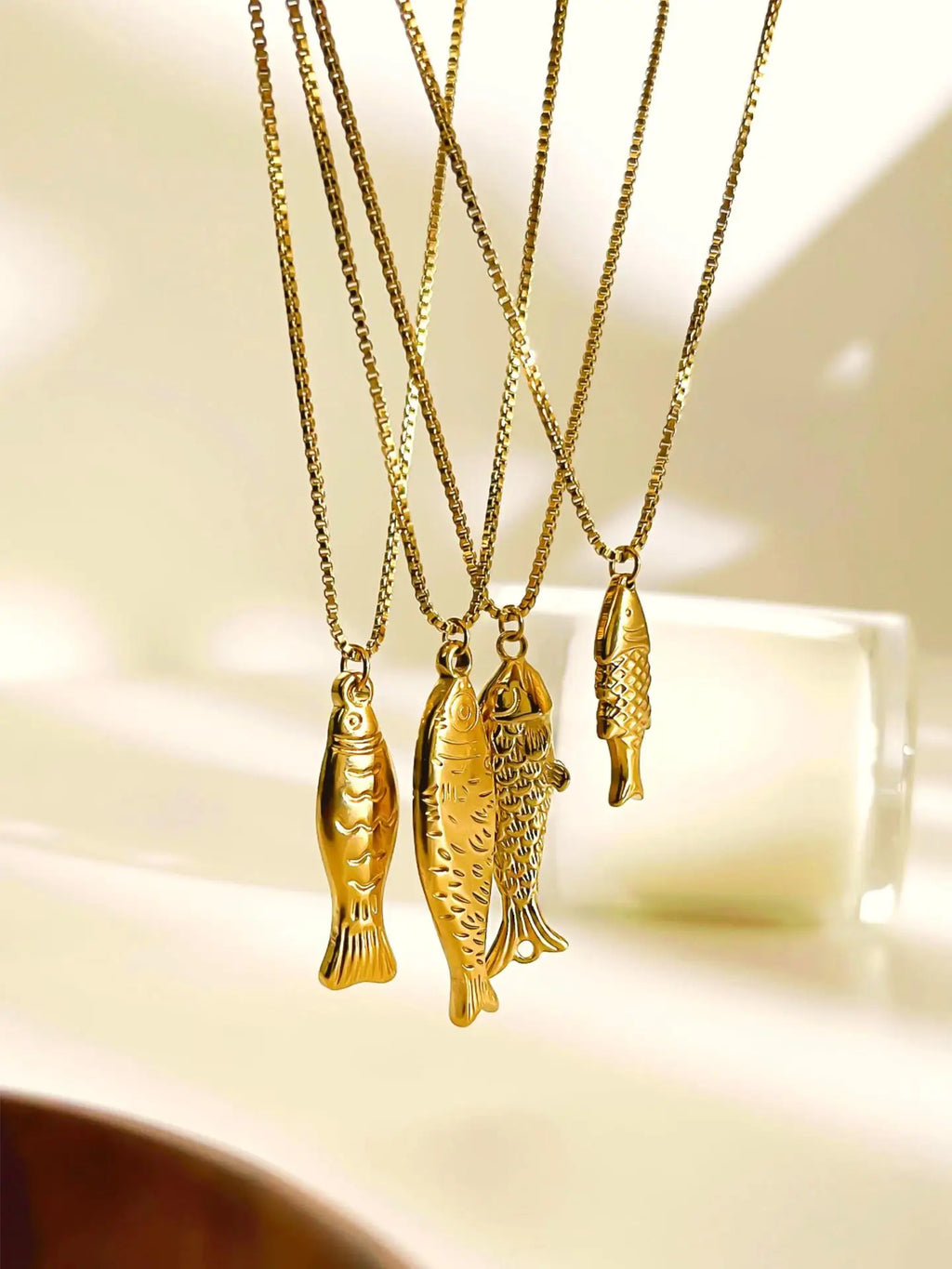 1/2pcs/Lot Cute Stainless Steel Gold Plated Small Fish Pendant Necklace for Women New Waterproof Beach Party Jewelry Summer Gift