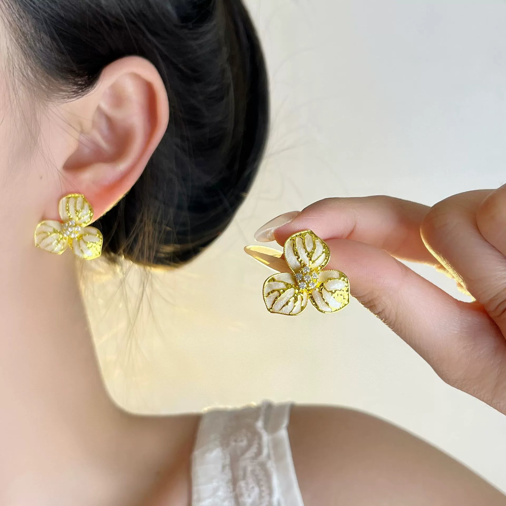 VENTFILLE 925 Sterling Silver Bow Knot Ear Clip for Women Girl Ribbon Design Ballet Style Sweet Jewelry Gift Dropshipping